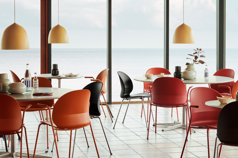 Коллекция штабелируемых стульев NO2, японская дизайн-студия Nendo для датского мебельного бренда Republic of Fritz Hansen, стулья
